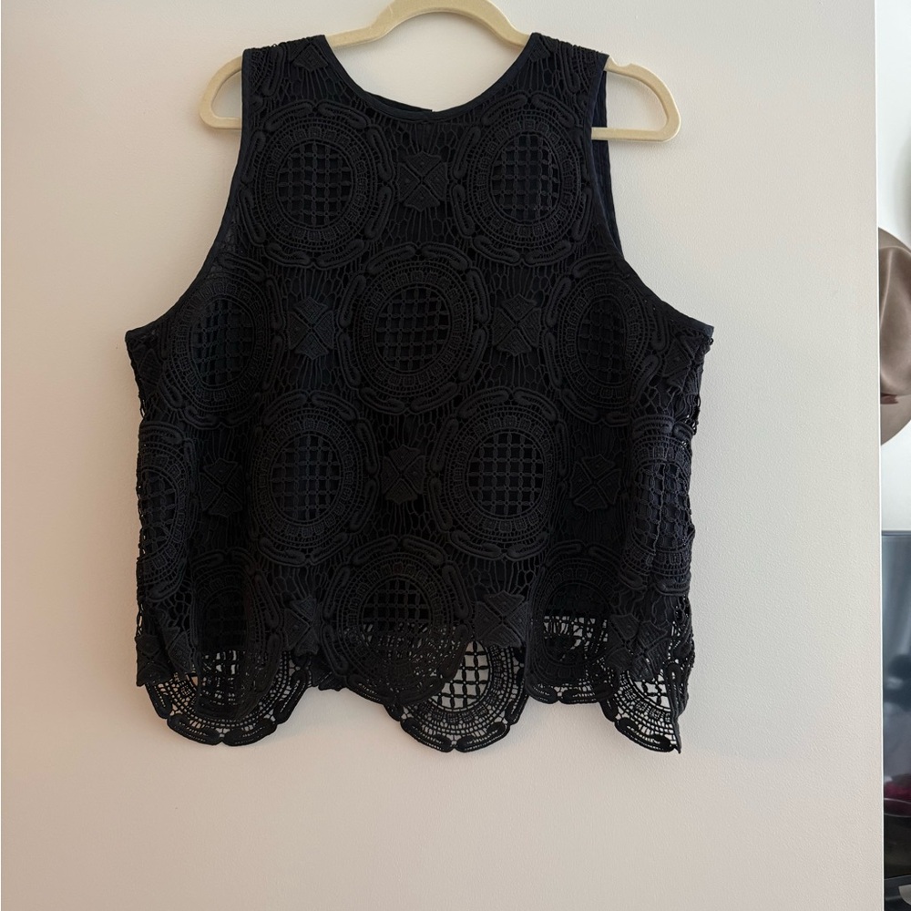 Banana Black Lace Sleeveless Top